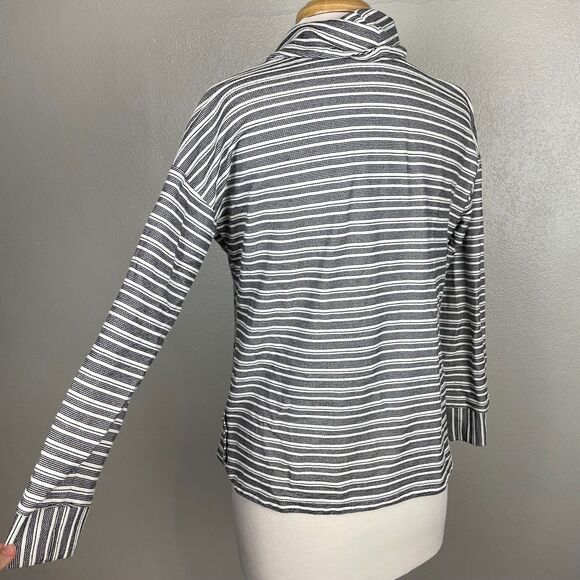 Talbots Black & White Cowl Neck Sweater size Large - Picture 8 of 9